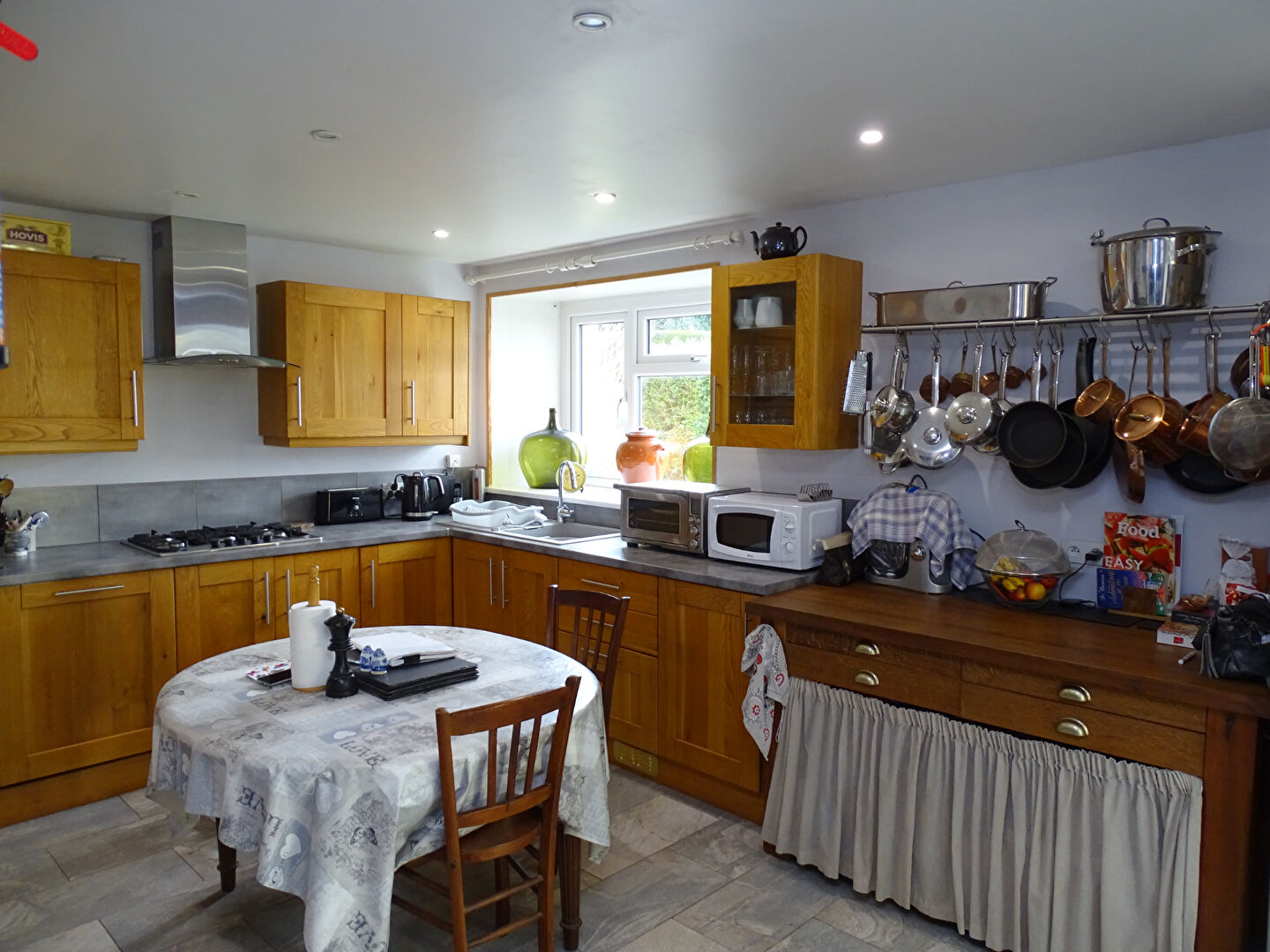 Photo FINISTERE SAINT-HERNIN, une maison individuelle de 3 chambres avec dépendances image 3/6