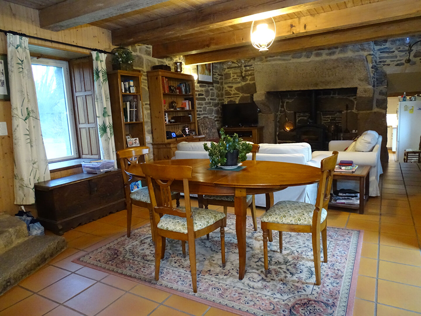 Photo COTES D'ARMOR près de LOCARN : une maison principale du XVII^e siècle avec un cottage supplémentaire de deux chambres. image 6/6