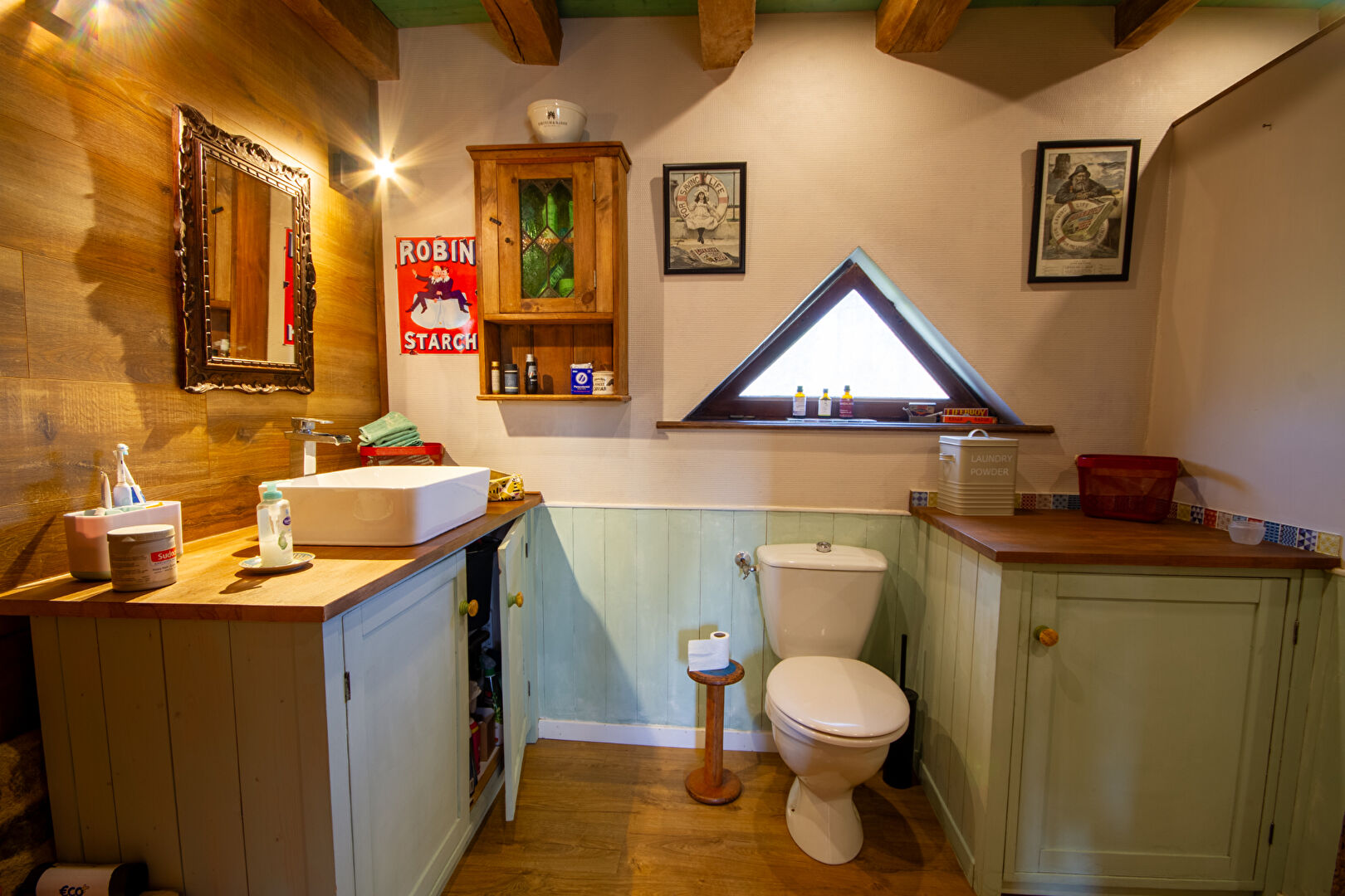 Photo MANCHE: Maison de caractère et gîte dans une campagne paisible a Isigny Le Buat. image 6/6