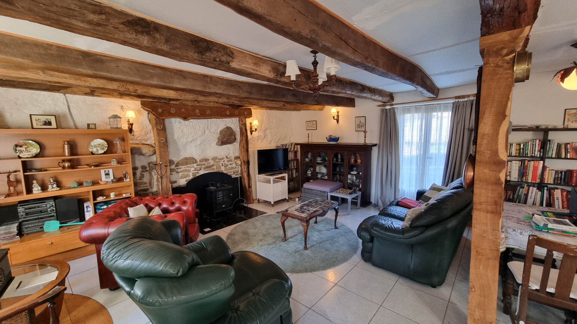 Photo CÔTES D'ARMOR Maison de campagne en pierre, 3 chambres avec terrasse, jardin, parking et bâtiment en pierre non attenant image 3/6