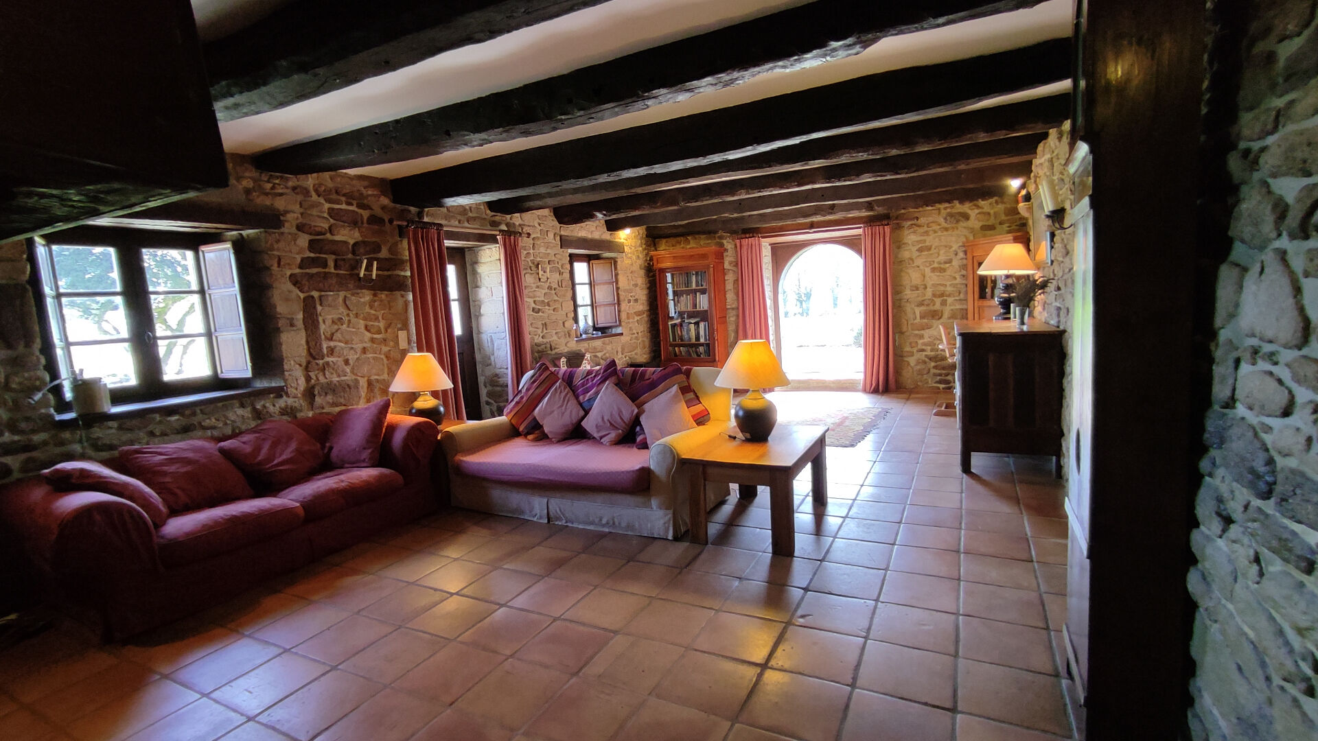 Photo MORBIHAN, Melrand, Magnifique maison, toit de chaume, trois chambres et terrain image 5/6