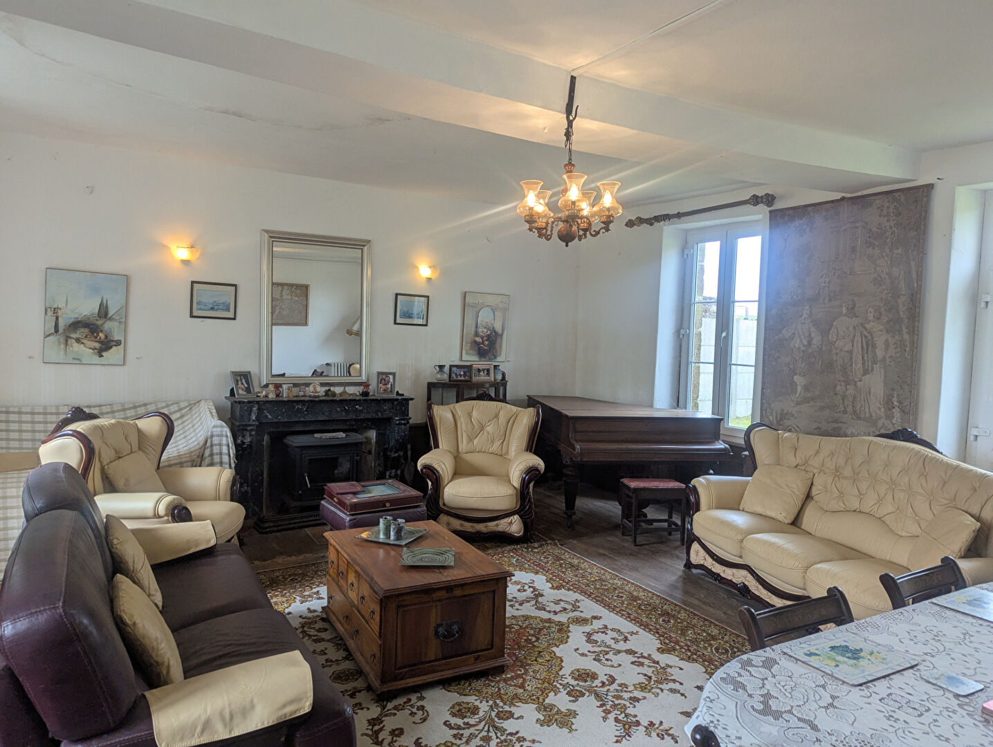 Photo MAYENNE - Lassay Les Chateaux - Maison 5 chambres 3 salle de bains, lac, jardin avec gite image 2/6