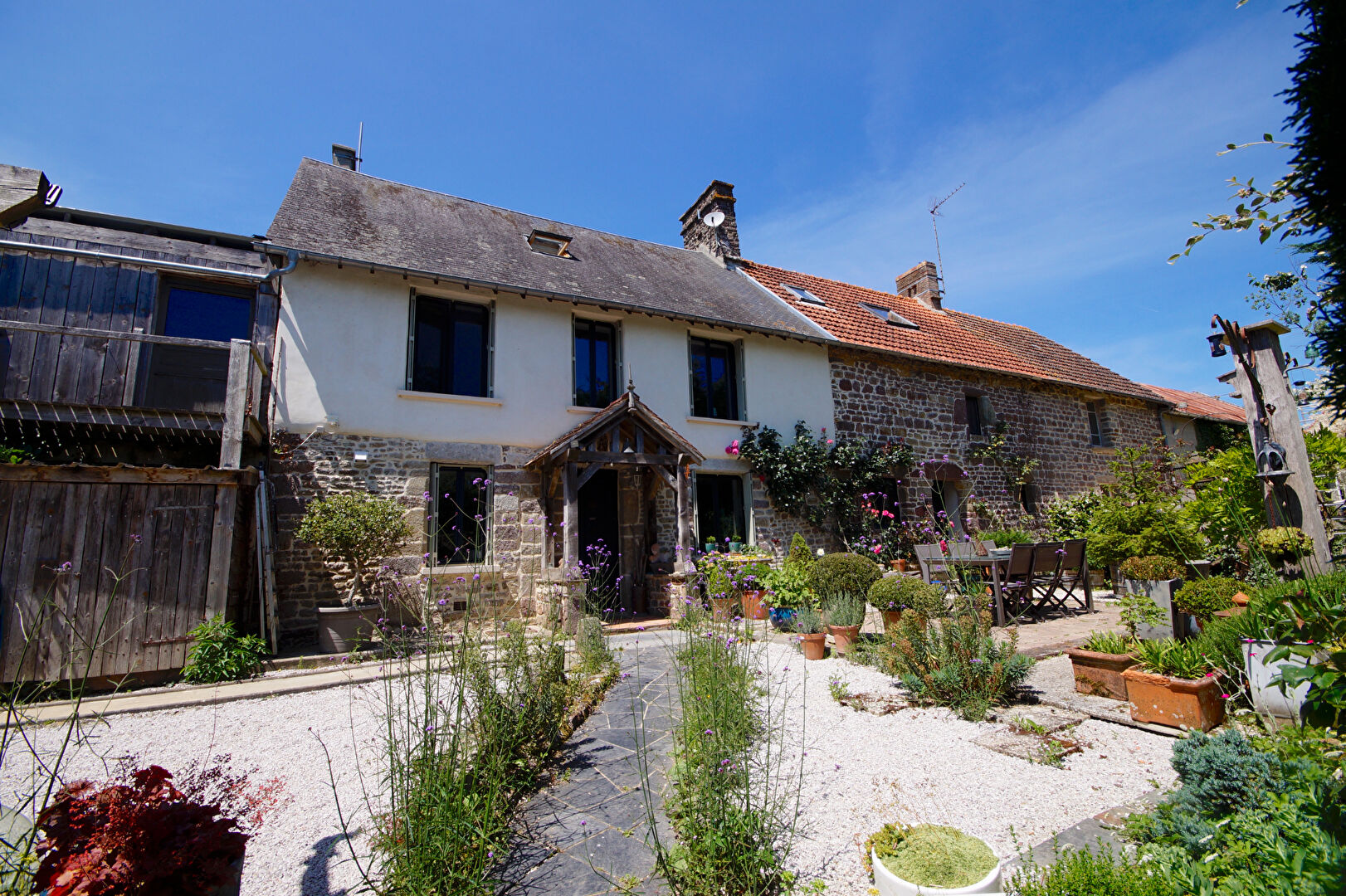 Photo LA MANCHE Maison spacieuse à vendre à Moyon Villages image 1/6