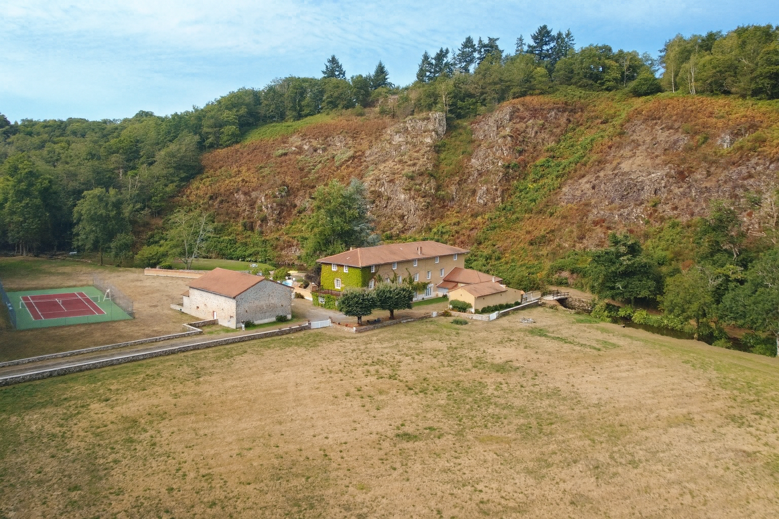 Photo HAUTE VIENNE - Moulin enchanteur au coeur de 7,5 hectares de nature, sans voisins image 2/6