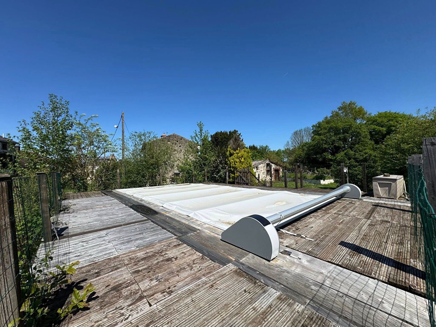 Photo HAUTE VIENNE - Charmante Maison Meublée avec 5 Chambres, Jardin et Piscine ? À Seulement 10 Minutes de Magnac-Laval image 6/6