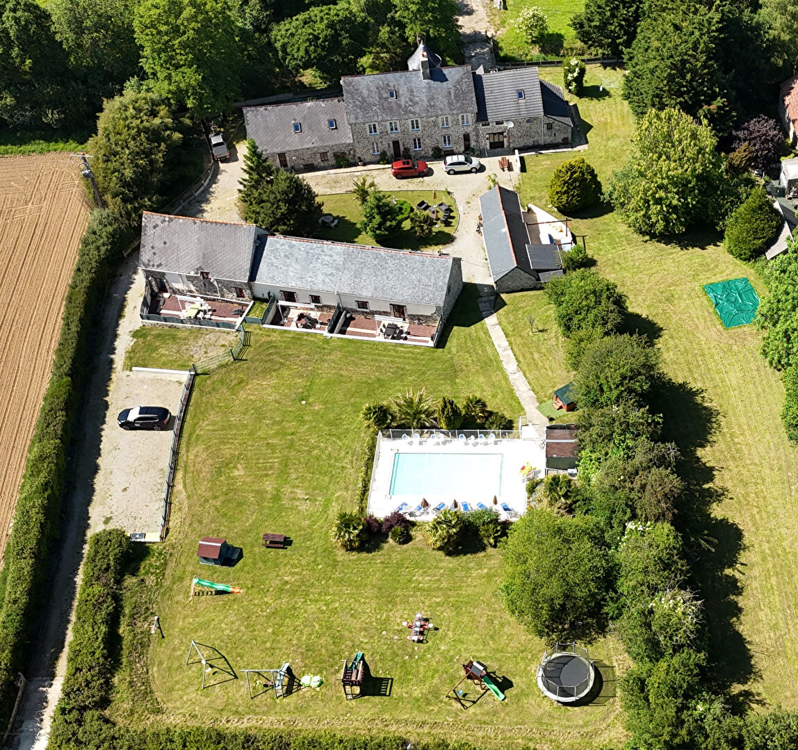 LA MANCHE Demeure de prestige pret Saint Sauveur Le Vicomte Maison avec 4 Gites, Apartment et Piscine