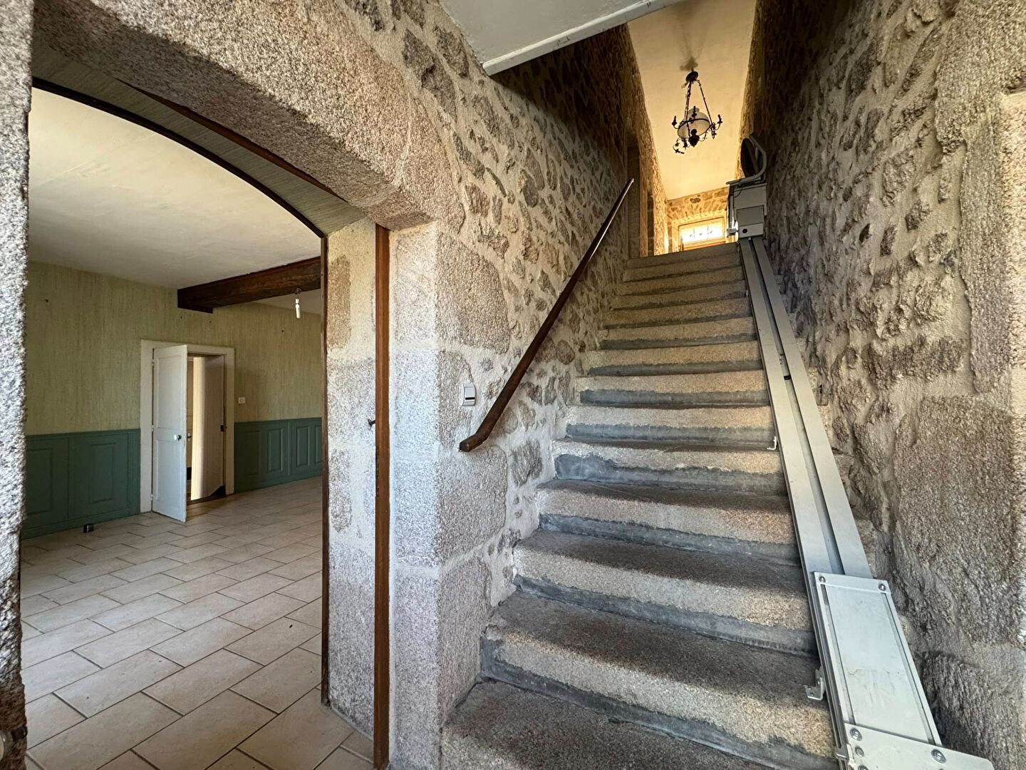 Photo HAUTE-VIENNE ? Superbe maison de ville ancienne en pierre avec un énorme potentiel image 5/6