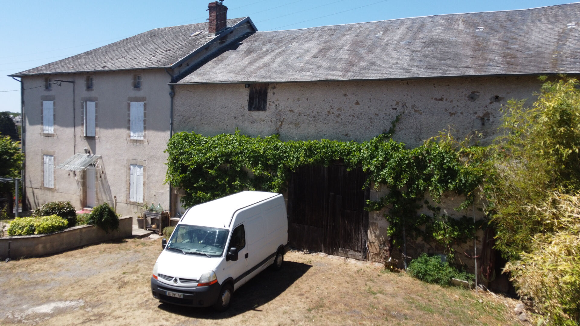 Photo HAUTE VIENNE - Charmante Maison Familiale de 4 Chambres avec Dépendances et Jardin Clos ? Proche de Bessines-sur-Gartempe image 3/6