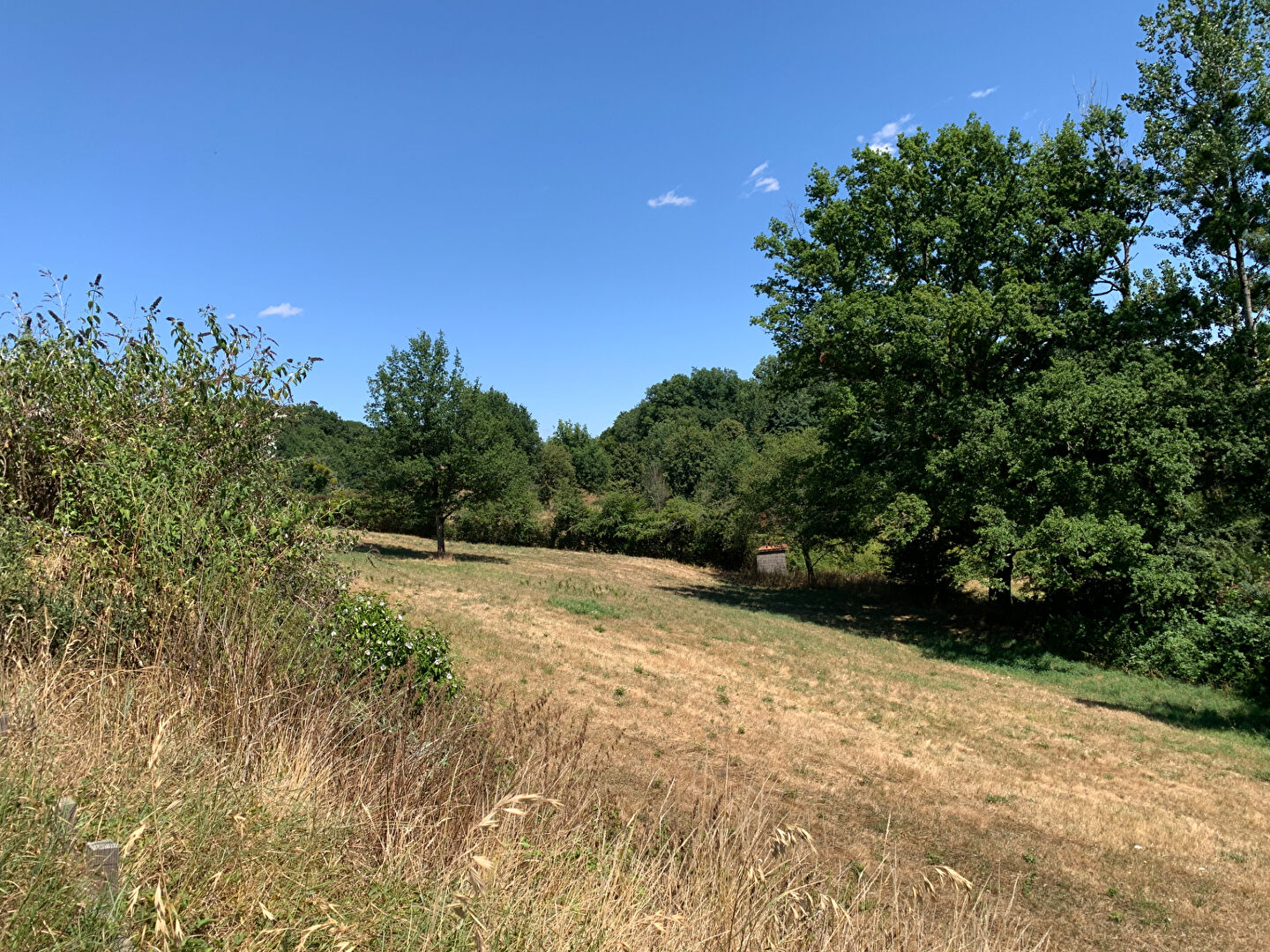 Photo CHARENTE - Maison T6  avec Terrain, proche Champagne-Mouton image 2/6