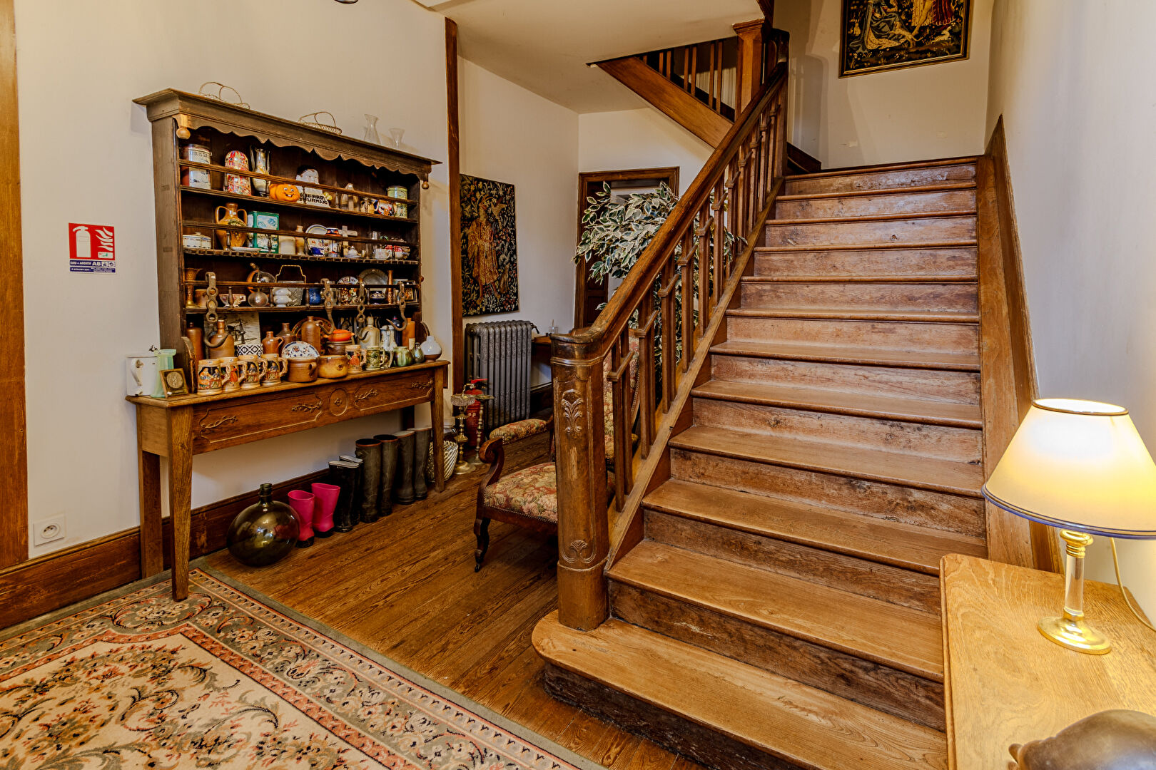 Photo MANCHE: Proches de Saint-Hilaire-du-Harcouët - Magnifique château du XVIII siècle avec dépendances et parc paysager sur 4 hectares image 4/6