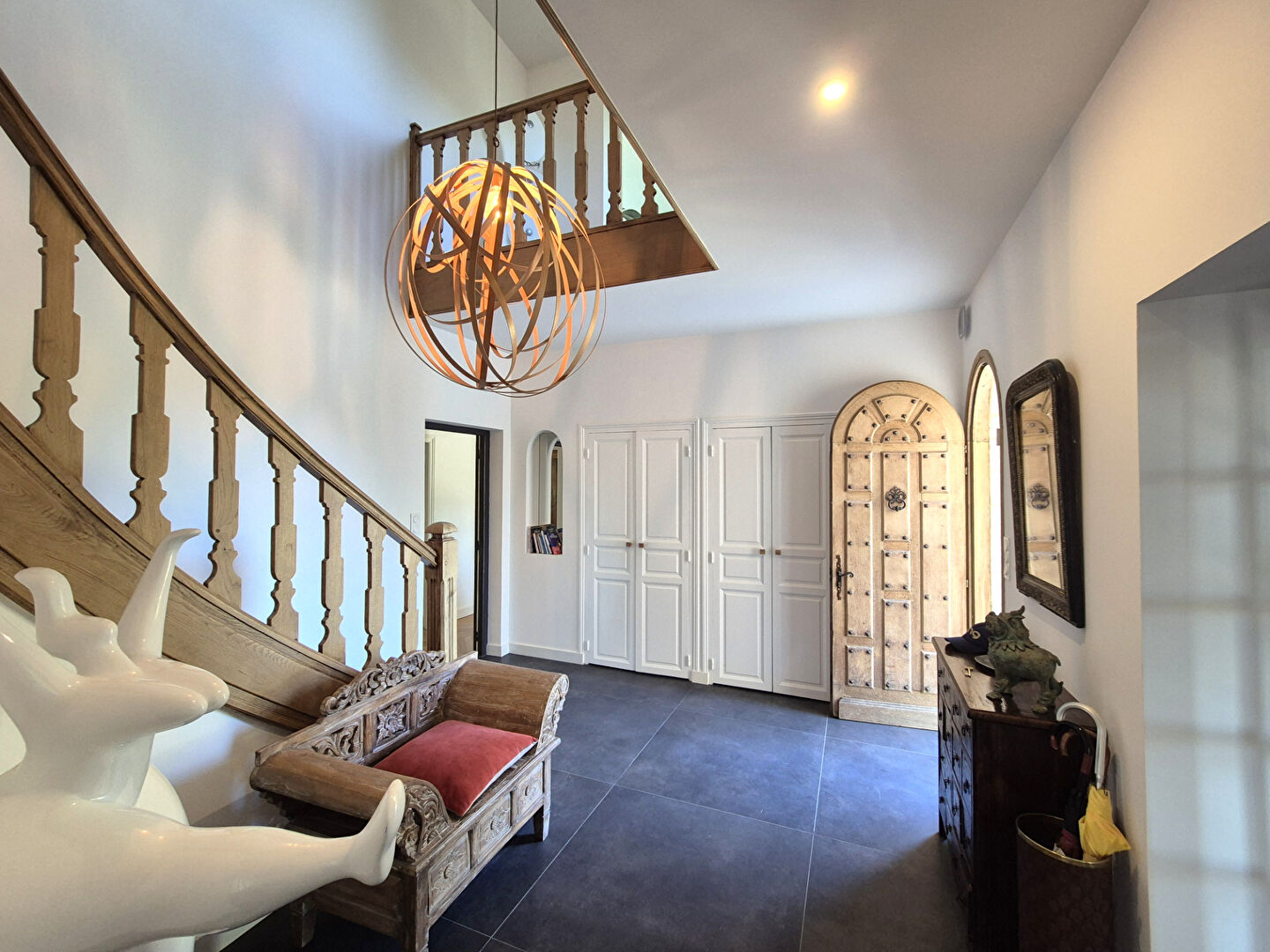 Photo CORREZE. BRIVE-LA-GAILLARDE. Maison exceptionnelle de 6 chambres avec garage, appartement en rez-de-jardin, piscine en pierre et jardins de 3 853 m². image 4/6