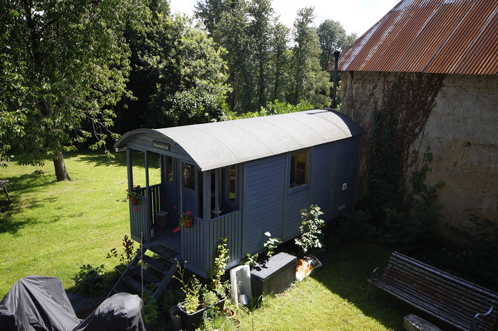 Charming property in Manche, Normandy, featuring a unique exterior and garden space. Perfect for relaxation and outdoor