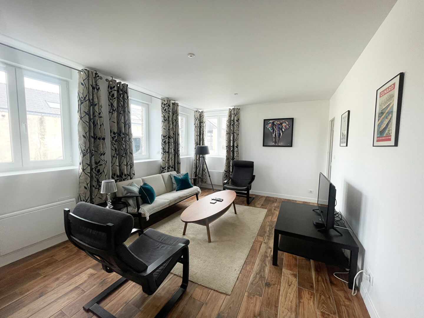 Photo FINISTÈRE : Crozon. Magnifique maison rénovée de 5/6 chambres avec vue sur la mer, jardin et parking. image 5/6