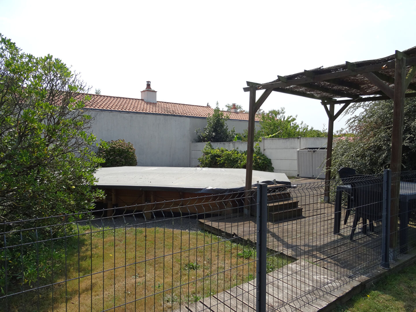 Five-bedroom property with outdoor decking and garden in Vendée, Pays-de-la-Loire, 85150, France.