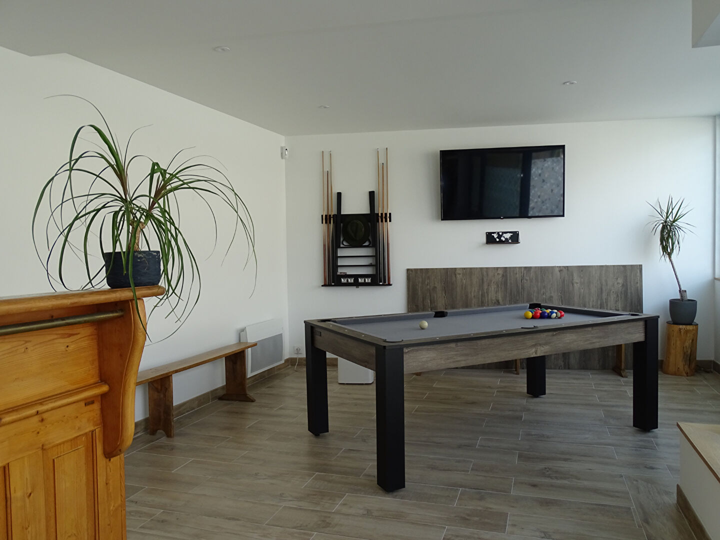 Photo COTES D'ARMOR Saint Nicolas du Pélem, une maison de 5 chambres, un appartement d'une chambre et un gîte d'une chambre, au centre du village image 3/6