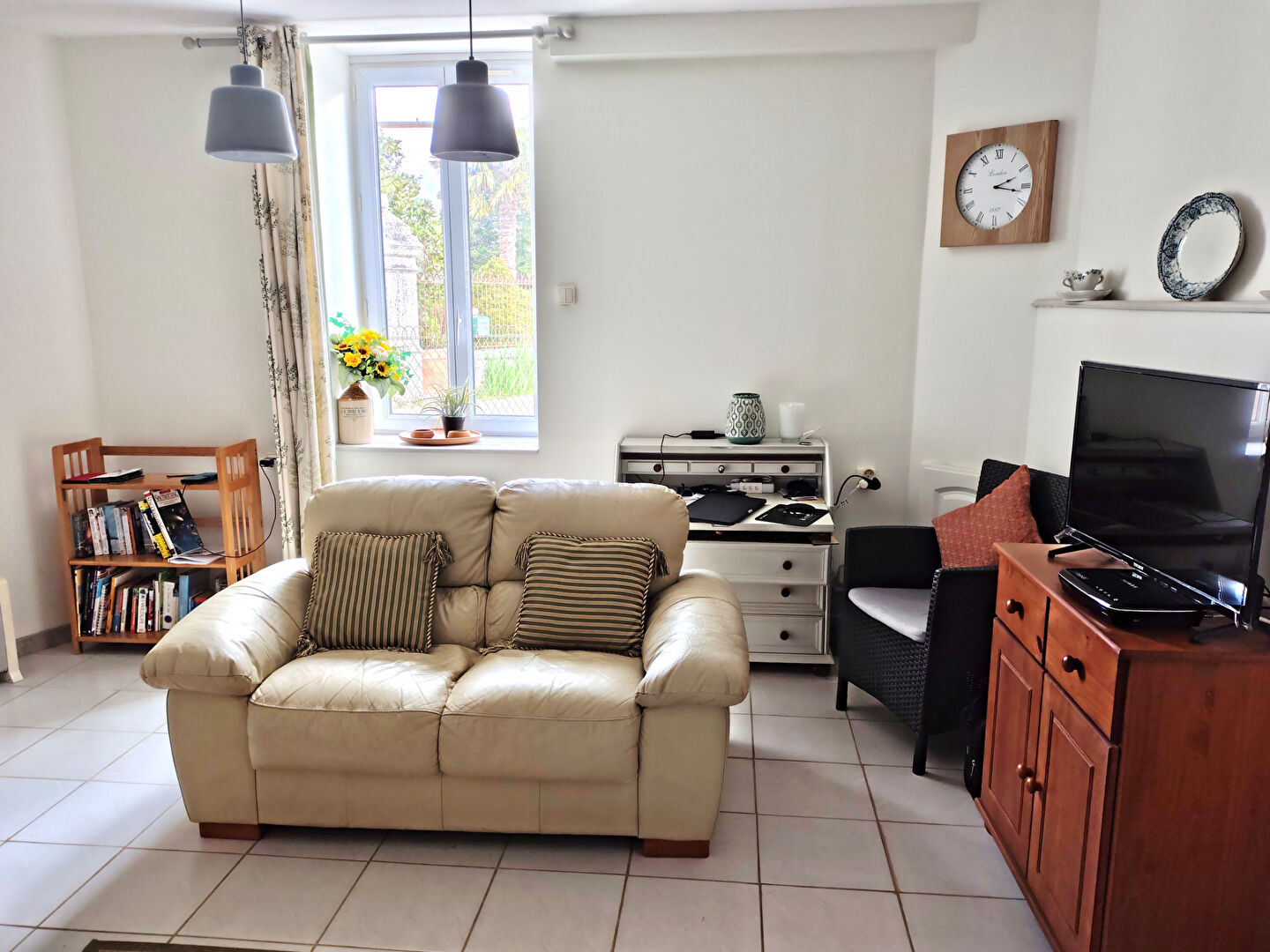 House in Les Adjots - Image 4