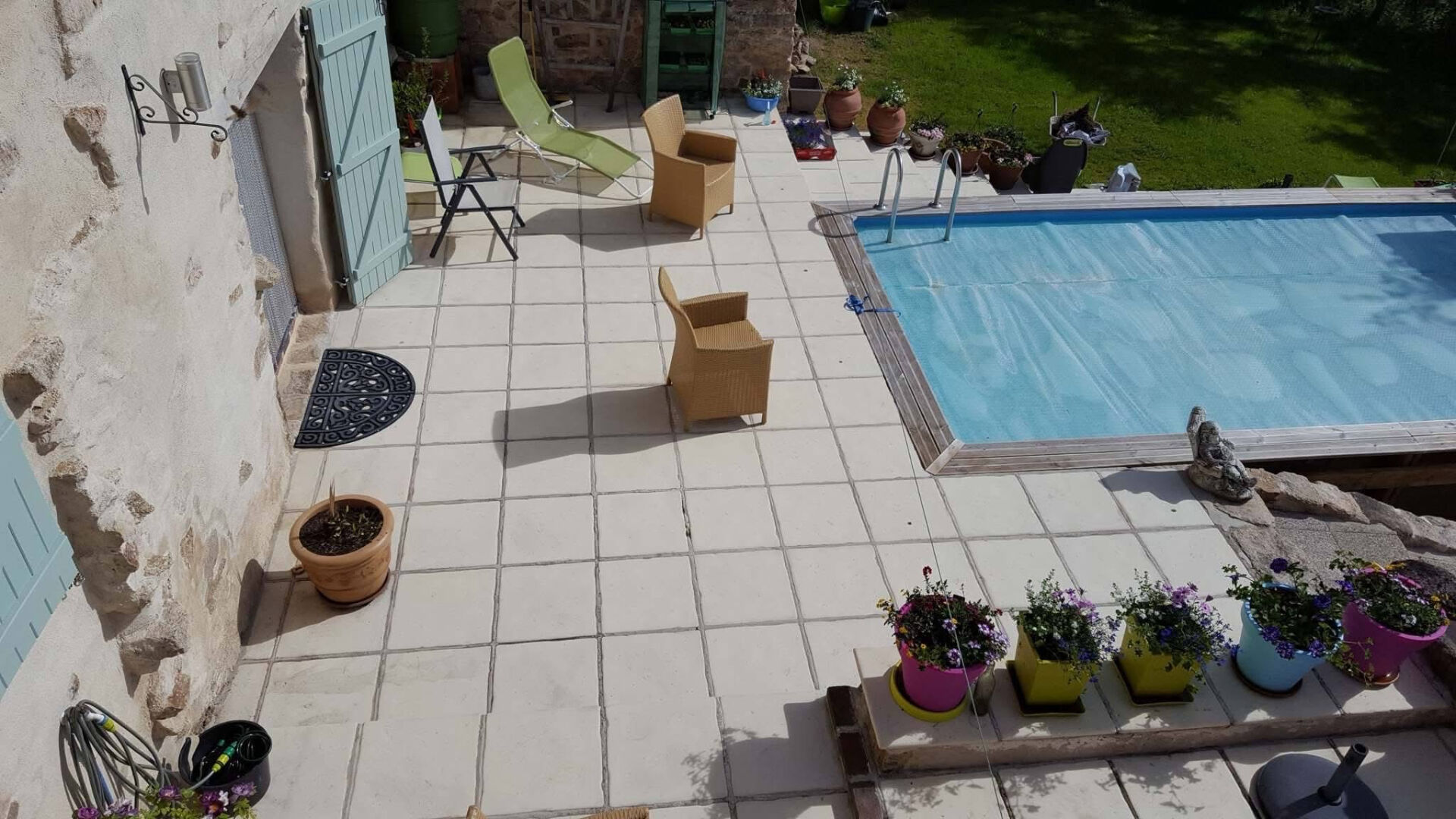 Photo HAUTE VIENNE -Ferme en pierre entièrement rénovée avec grande grange et jardin de 1000 m² image 2/6