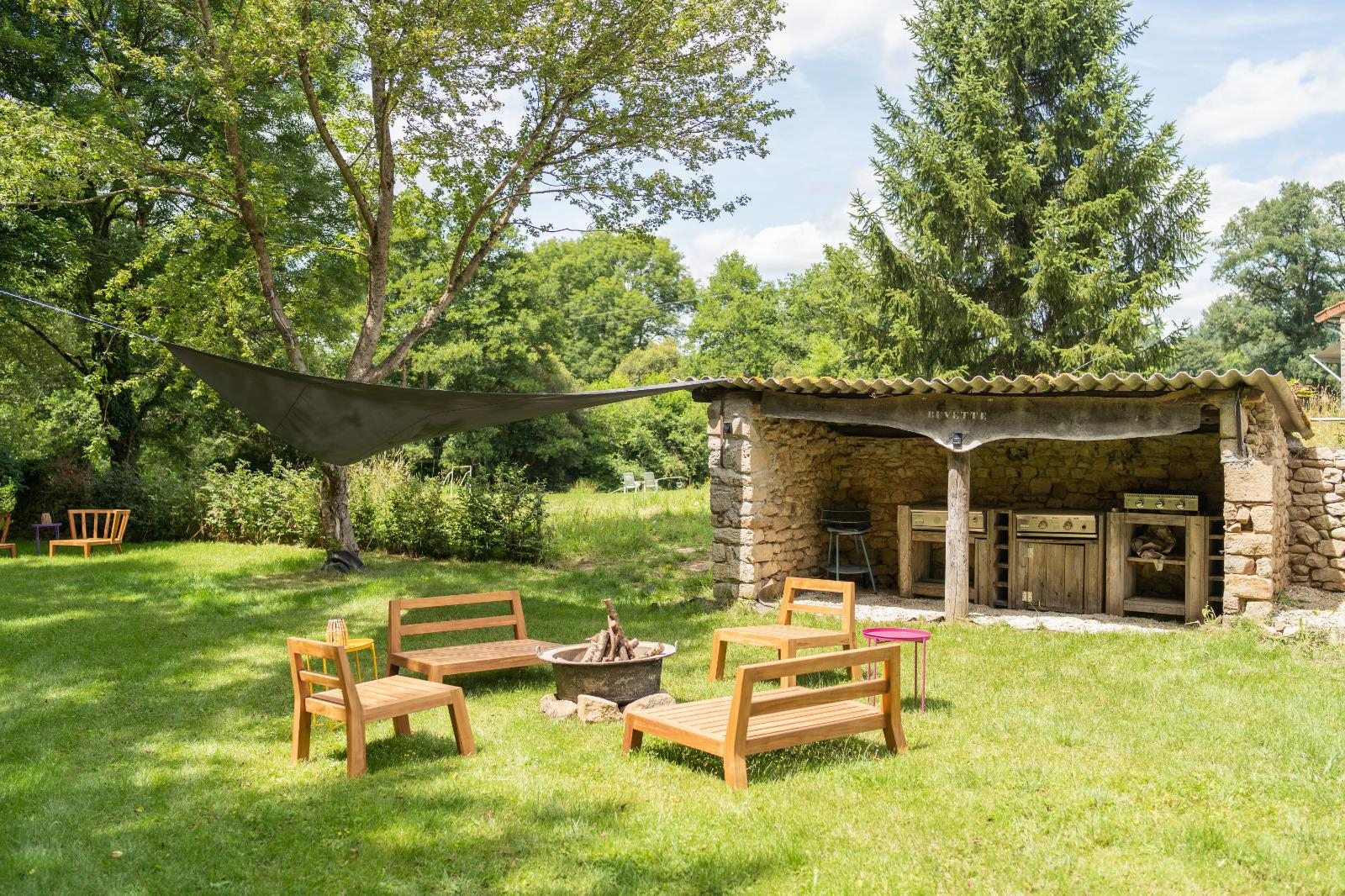 Photo HAUTE VIENNE - Châteauponsac - Ancien Moulin Hydroélectrique sur la Gartempe image 6/6