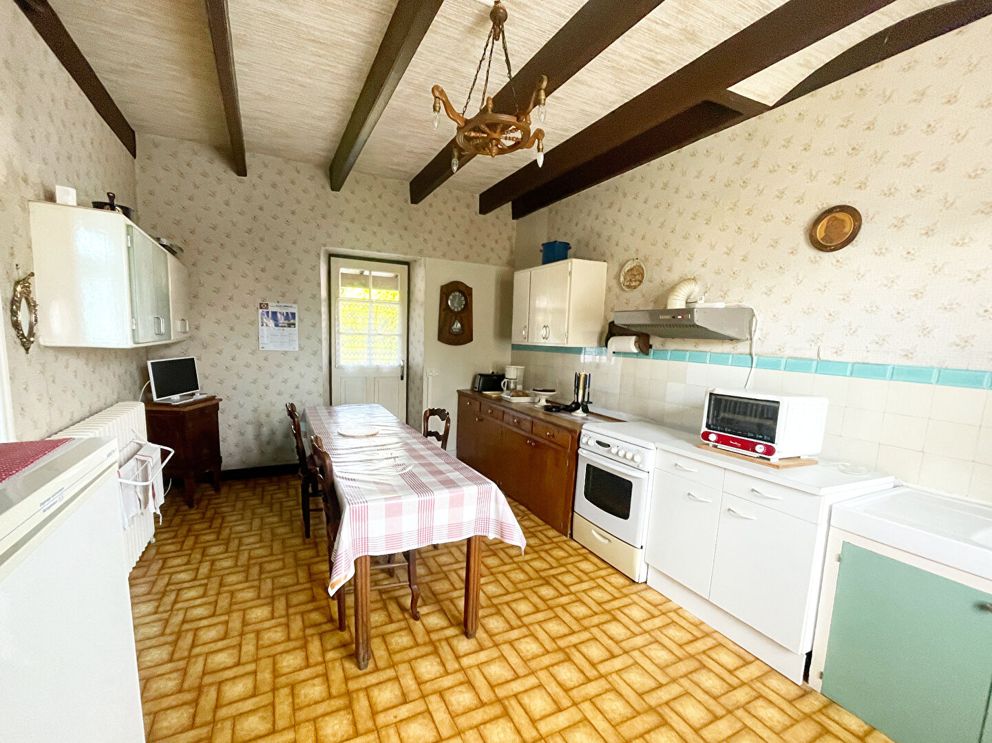 Photo FINISTÈRE : Châteauneuf du Faou. Grande maison de ville de 4 chambres avec garage et jardin. image 5/6