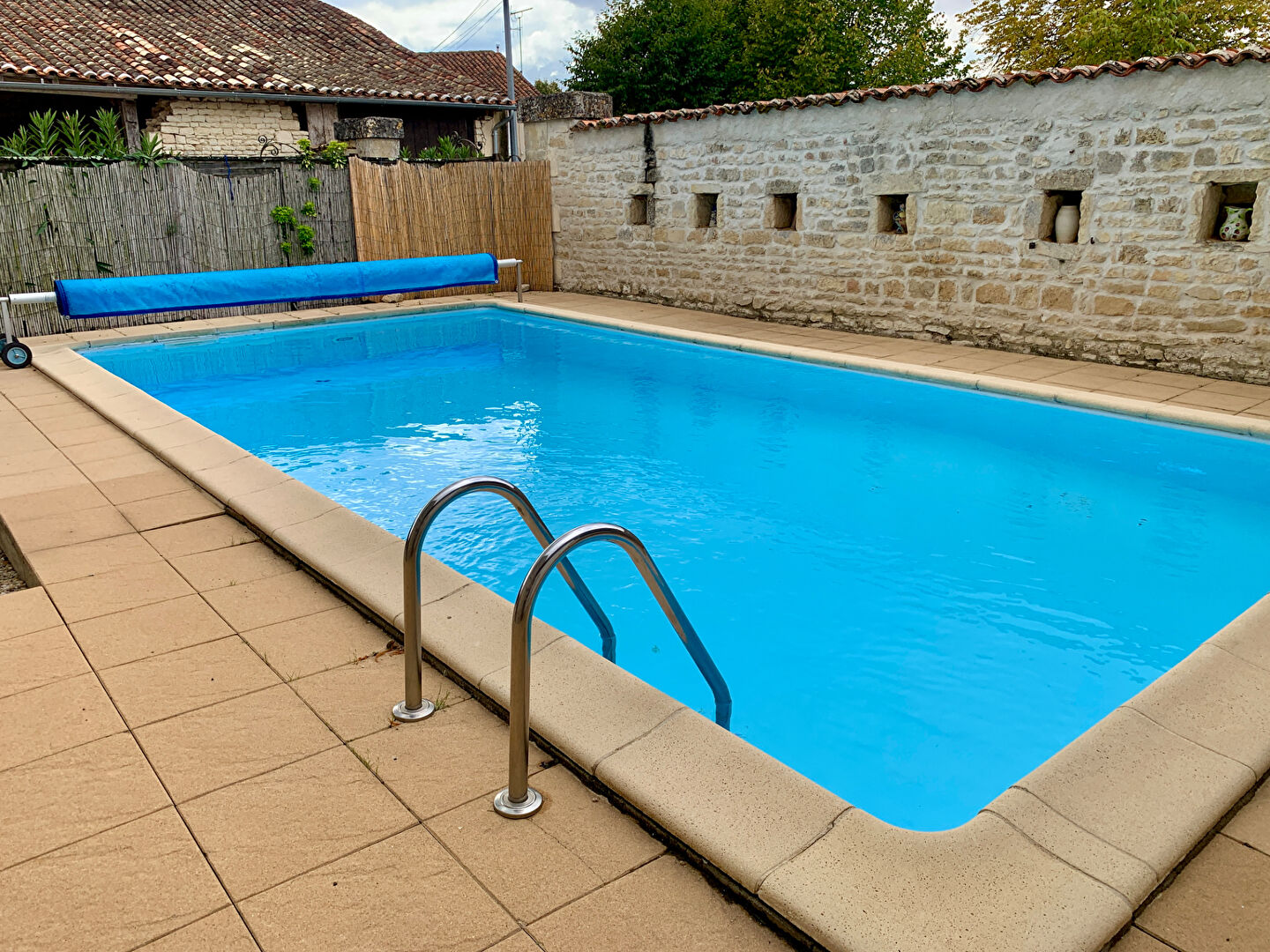 Photo CHARENTE Proche AIGRE Maison  5 pièce(s) 150 m2, piscine, grange image 2/6