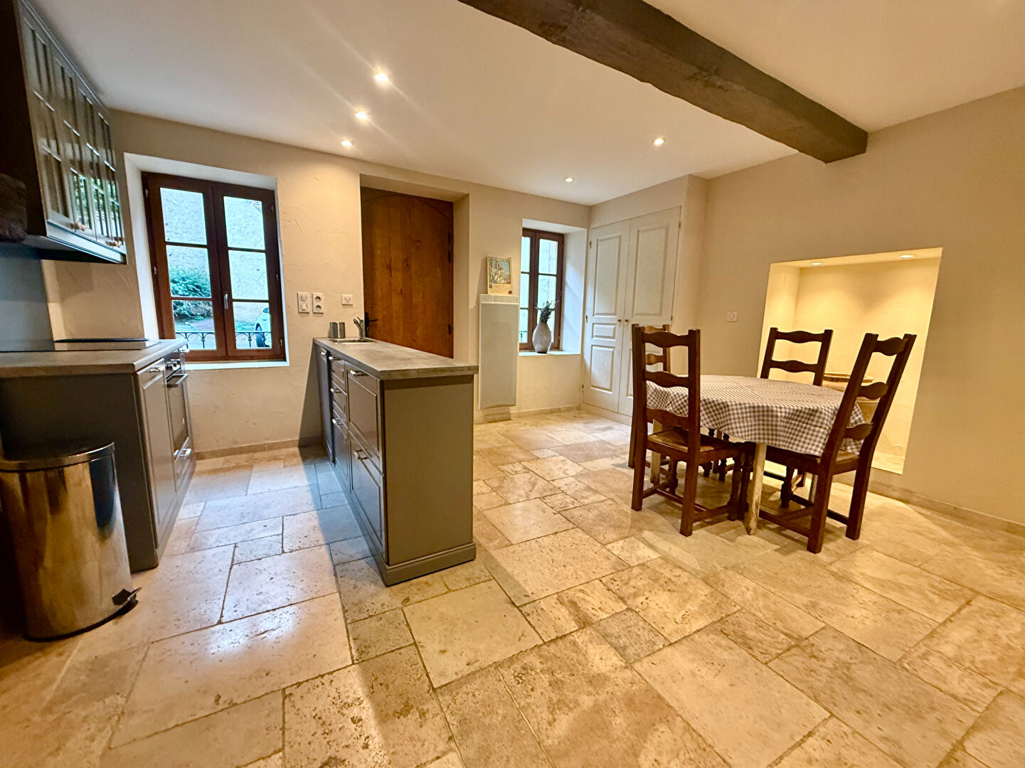 Photo LOT-Puy-l'Évêque-Maison de village restaurée  avec 3 chambres image 2/6