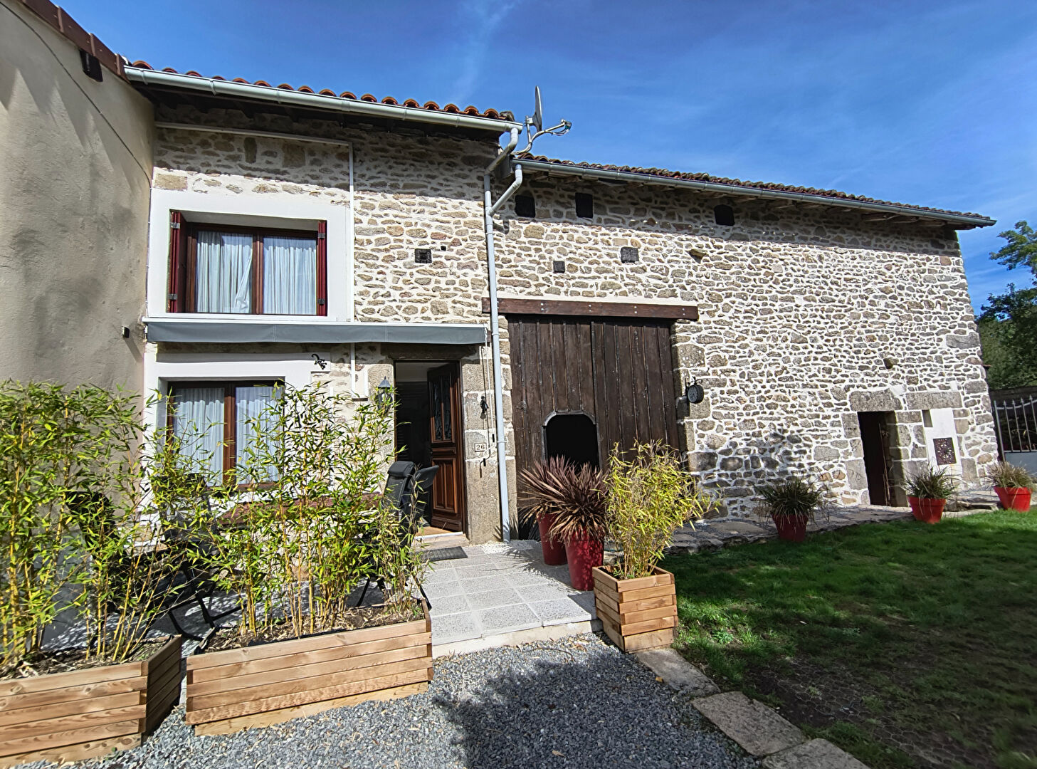 HAUTE-VIENNE Charmant cottage de deux chambres en bout de terrasse