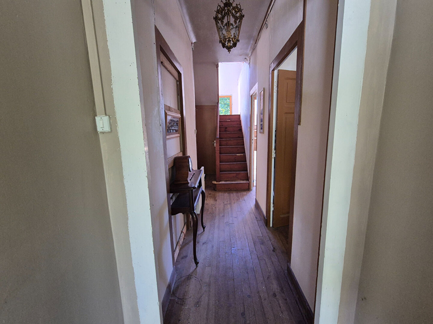 Photo CORREZE. BUGEAT. Jolie maison de 2 chambres (possibilité de 3), sous-sol et jardin de 1474 m² au bord de la rivière image 3/6