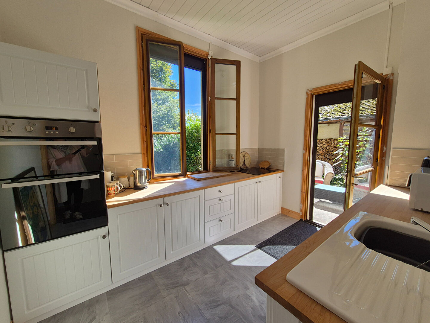 Photo CORREZE. BUGEAT. Jolie maison de 2 chambres (possibilité de 3), sous-sol et jardin de 1474 m² au bord de la rivière image 6/6