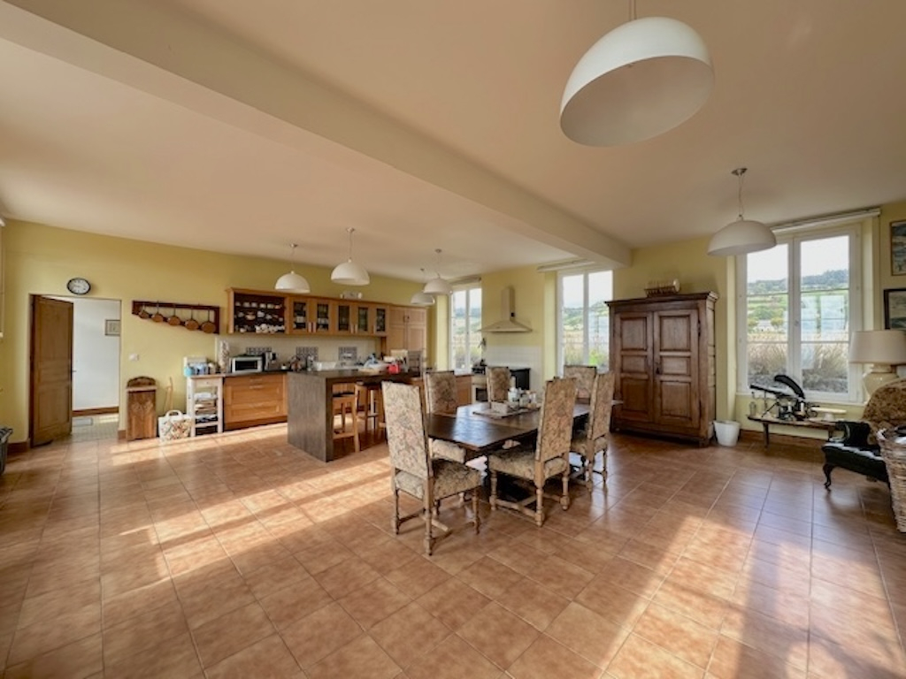 Photo LA MANCHE A la campagne pres  PONT FARCY  Grand Maison en Pierre avec 4 Chambres image 3/6