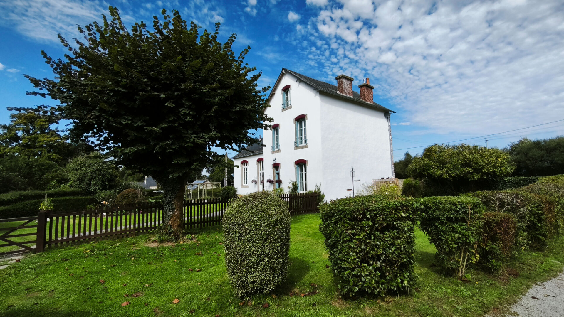 Photo MORBIHAN, Cleguerec, Ancienne Ecole, 4 chambres, jardin, parking image 2/6