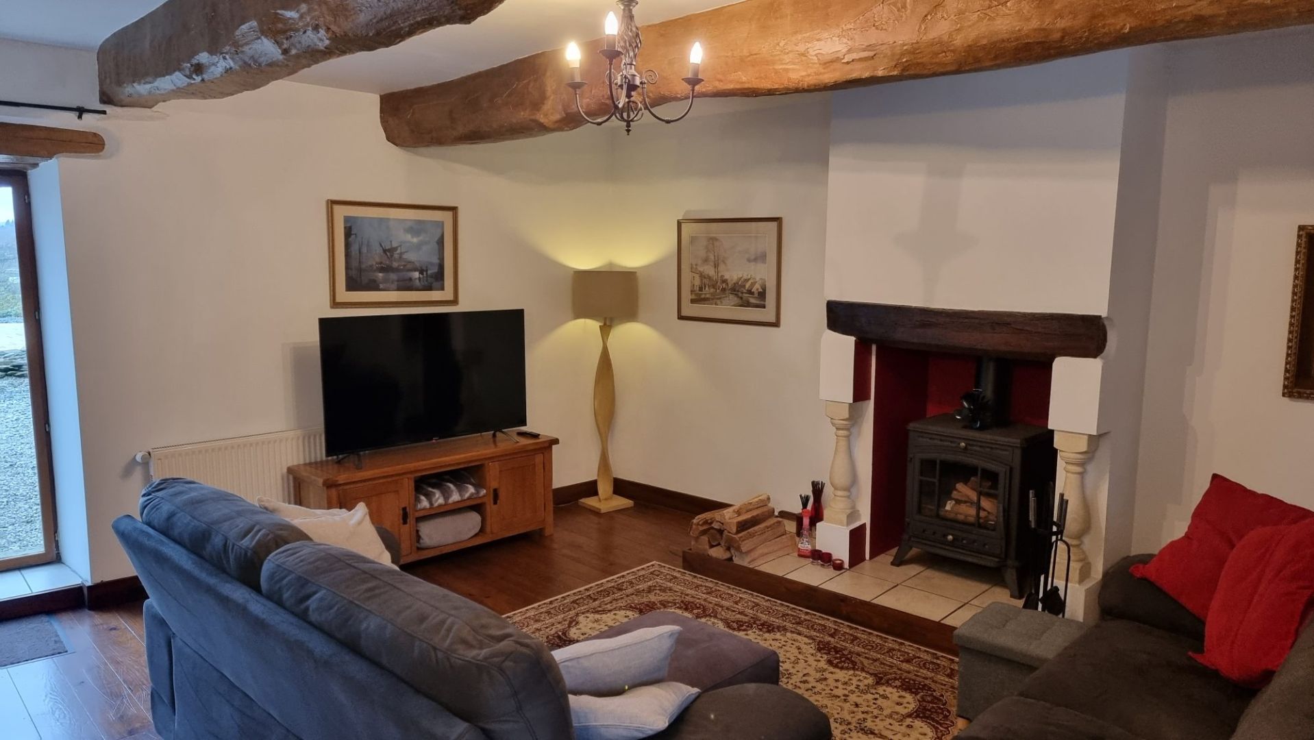 Photo CÔTES-D'ARMOR, Maison en pierre indépendante, impeccable, 4/5 chambres (années 1800) dans un cadre campagnard paisible image 4/6