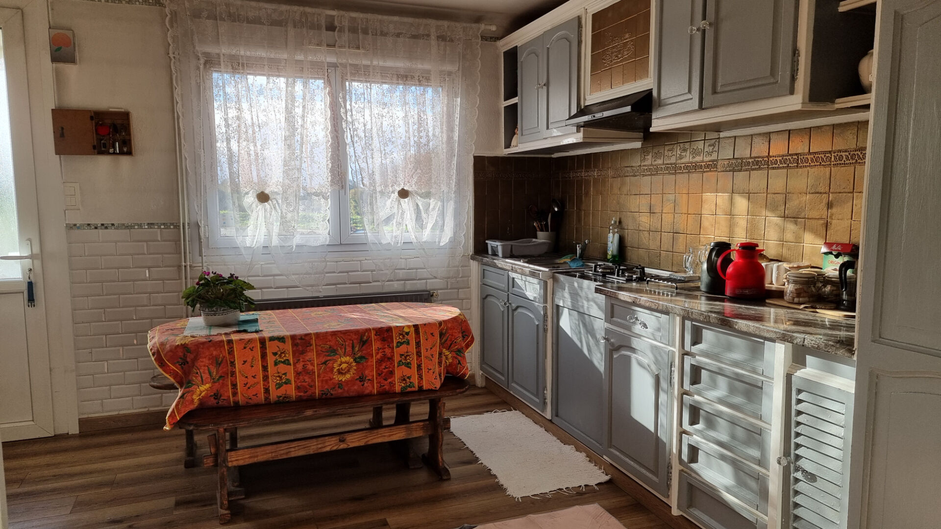 Photo CÔTES-D'ARMOR, Corlay, Spacieuse maison de 6 chambres, idéale pour un projet de chambres d'hôtes, avec dépendances image 4/6