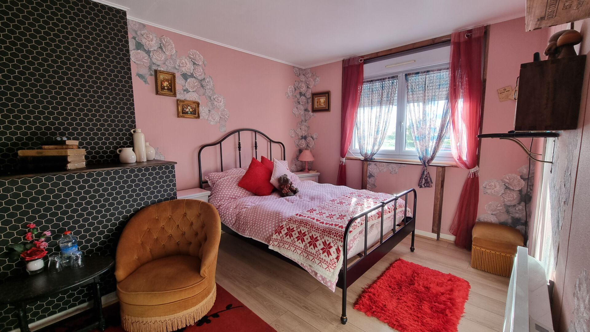 Photo CÔTES-D'ARMOR, Corlay, Spacieuse maison de 6 chambres, idéale pour un projet de chambres d'hôtes, avec dépendances image 5/6