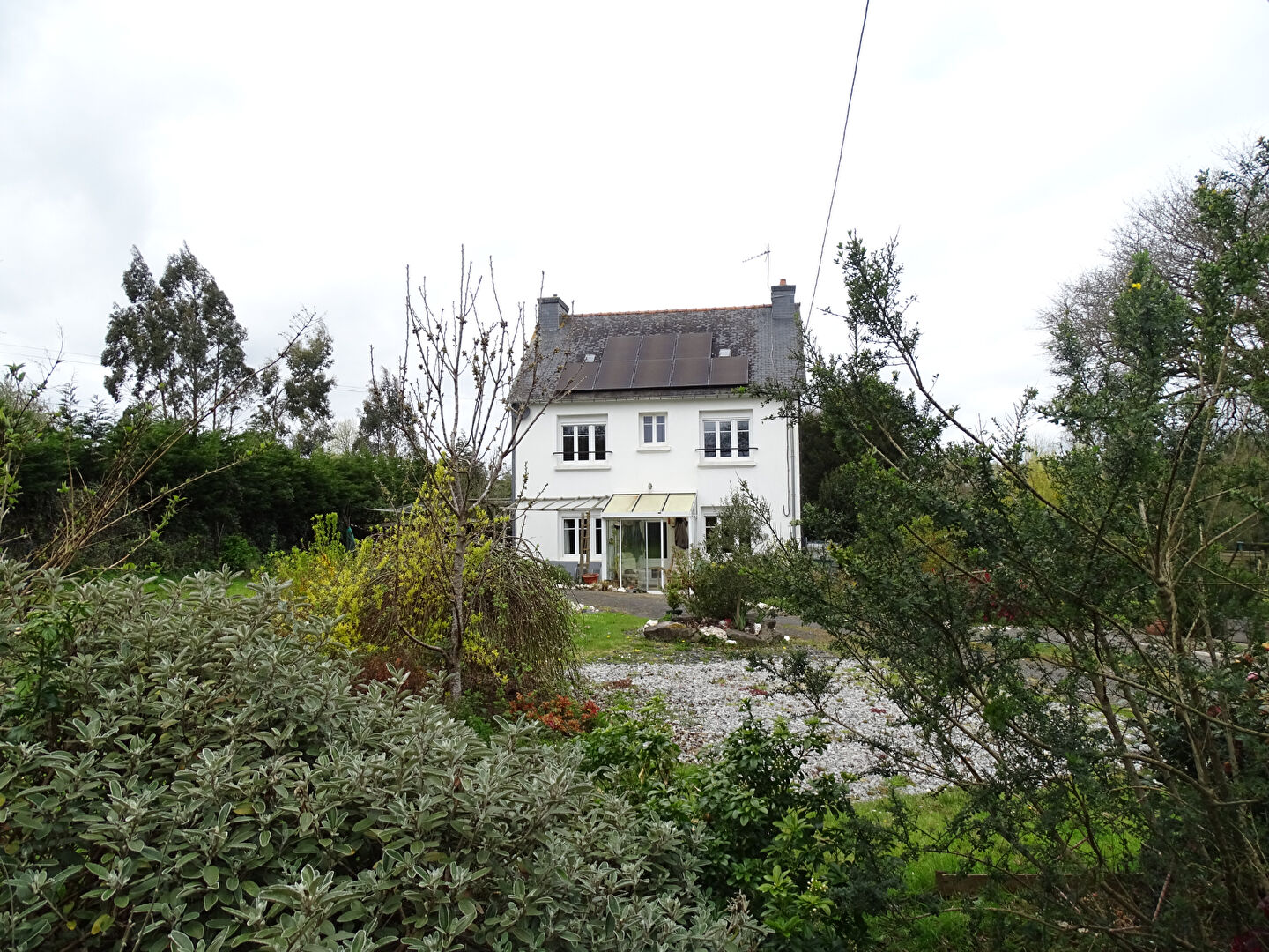 House in Mael-Carhaix - Image 2