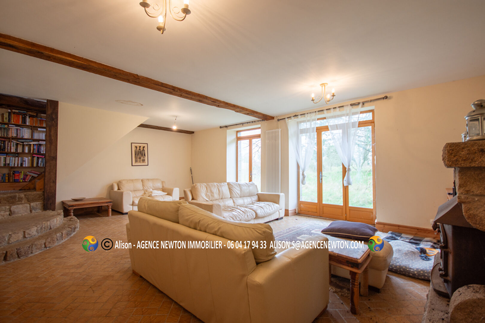 House in Landean - Image 5