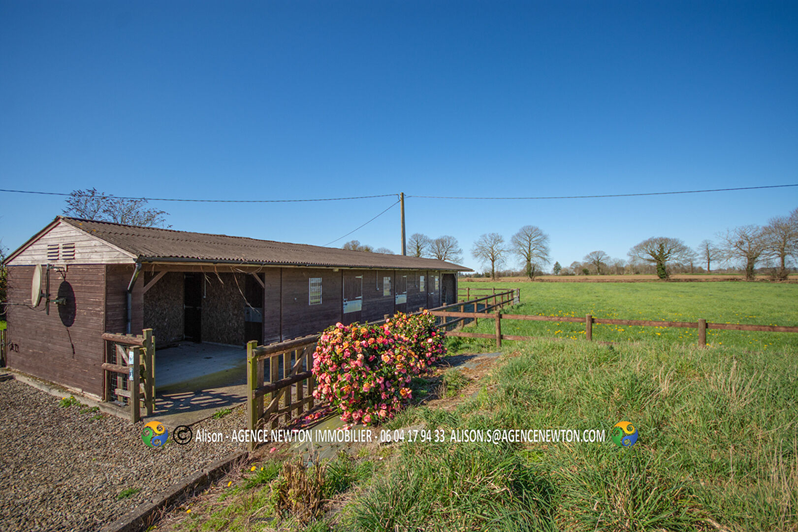 House in Saint-Georges-de-Reintembault - Image 2