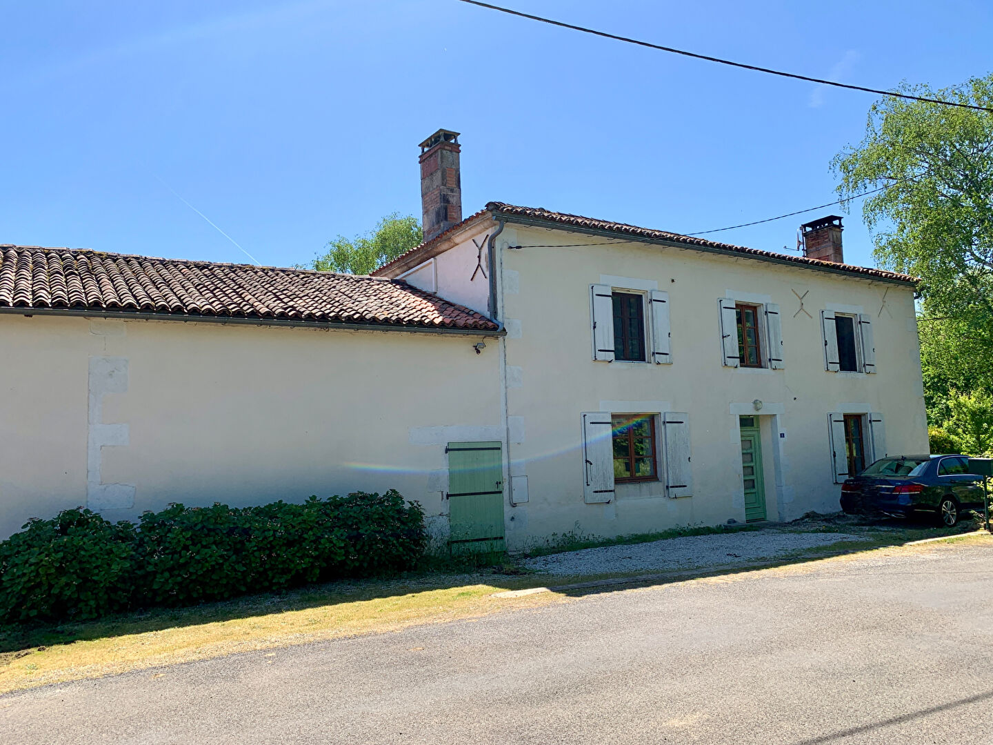 CHARENTE - Maison T6  avec Terrain, proche Champagne-Mouton
