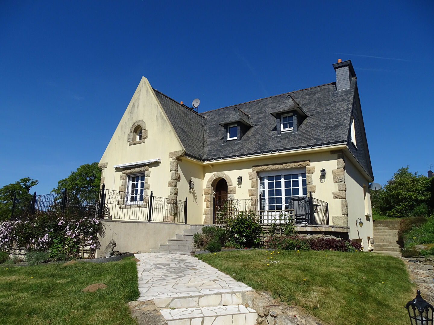 House in Gouarec - view 1