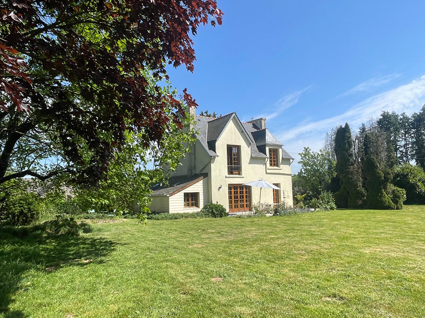 House in Plonevez-du-Faou - view 1