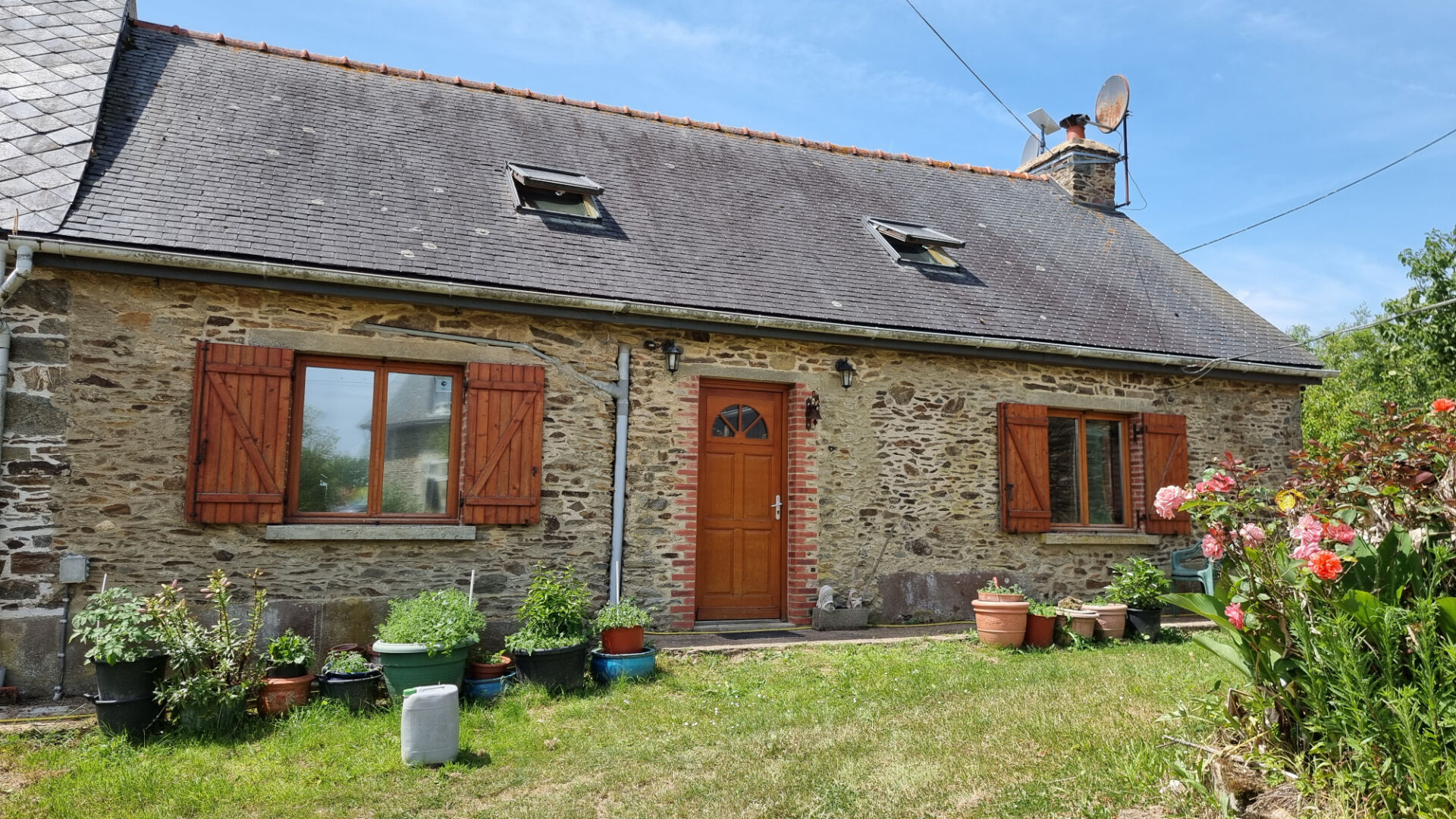 House in Saint-Barnabe - Image 3