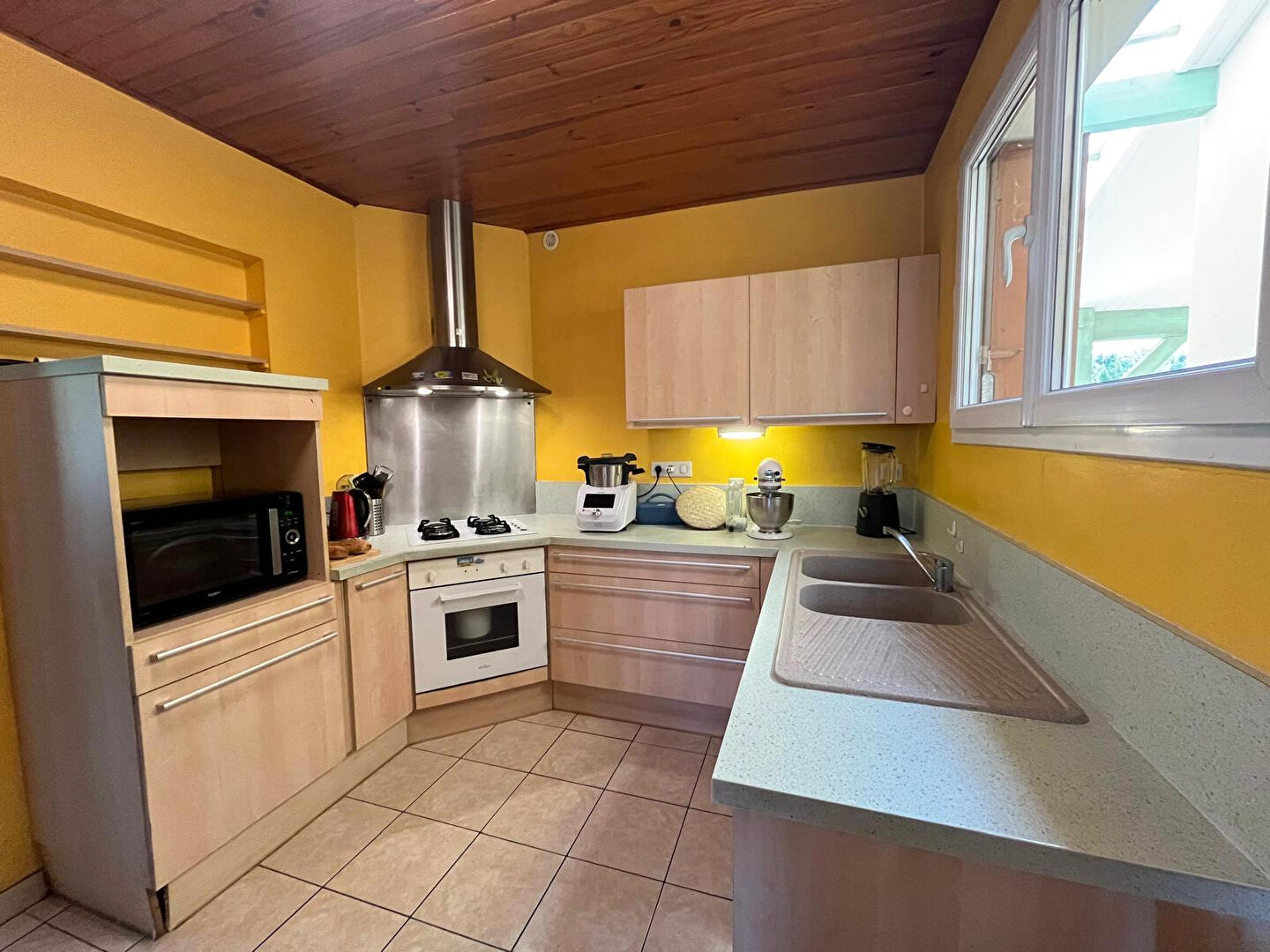 LANDES ATLANTIQUE - Spacious house et landscaped garden - Rare opportunity