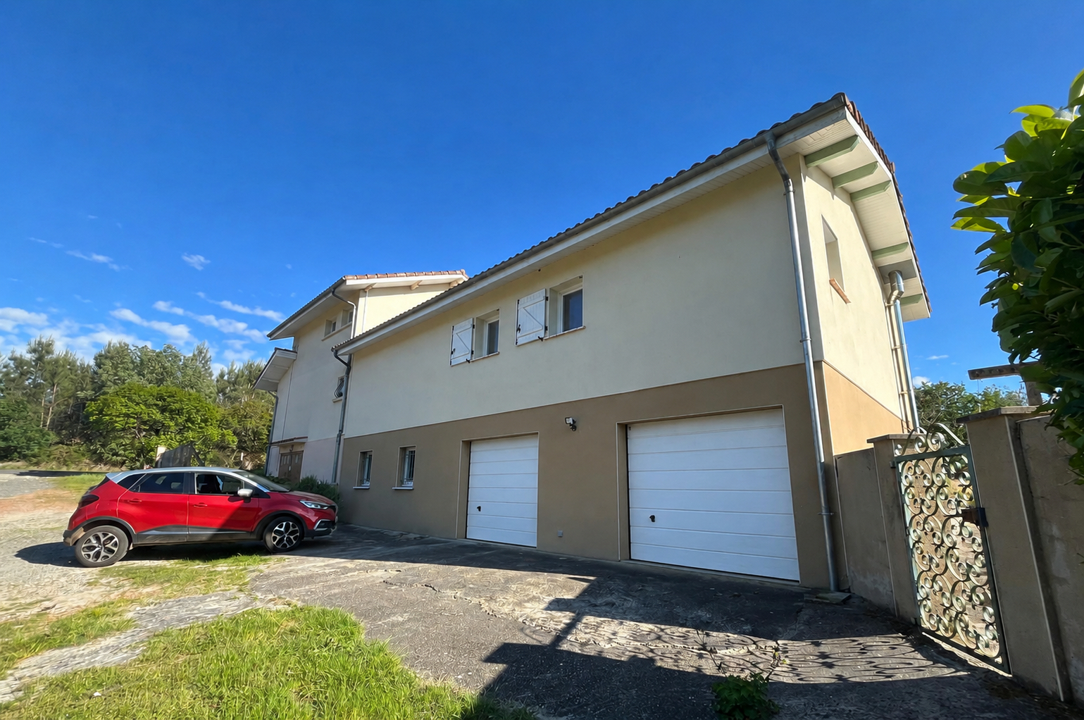 LANDES ATLANTIQUE - Spacious house et landscaped garden - Rare opportunity