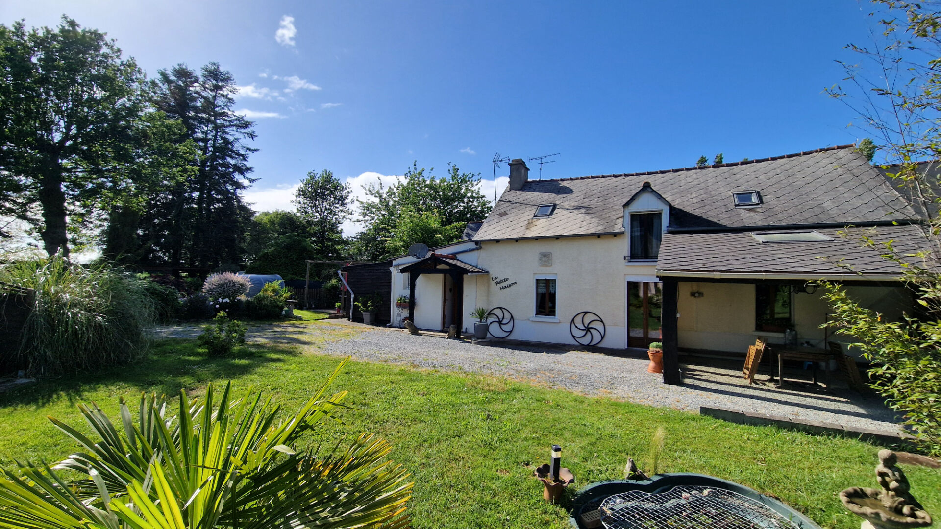 House in Meneac - view 1