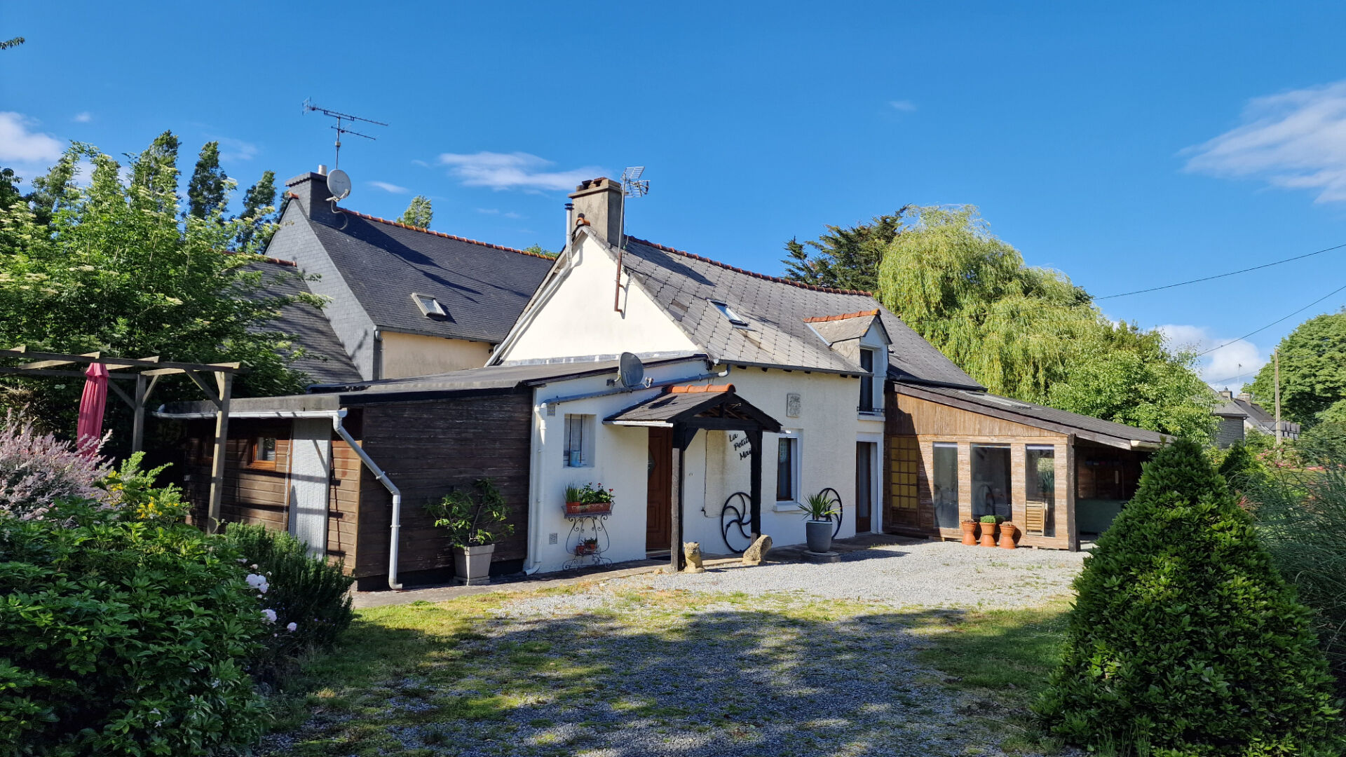 House in Meneac - Image 2