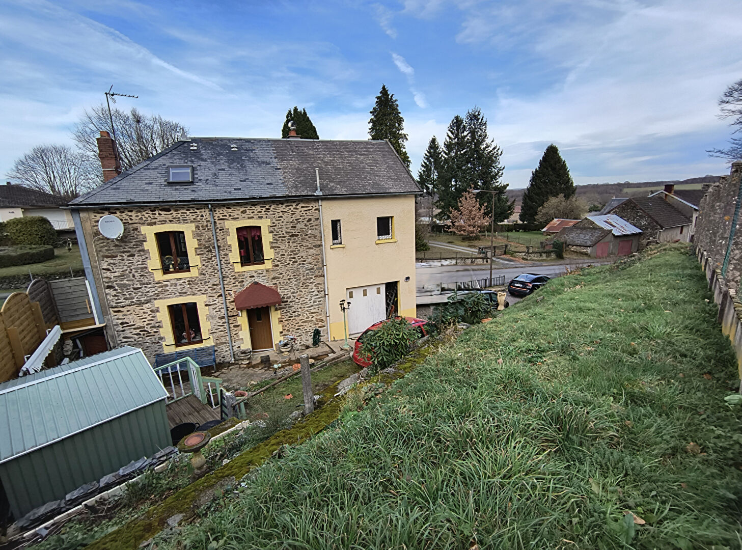 HAUTE-VIENNE- Charmante Maison de Village avec Jardin et Garage près de Saint-Sulpice-Laurière