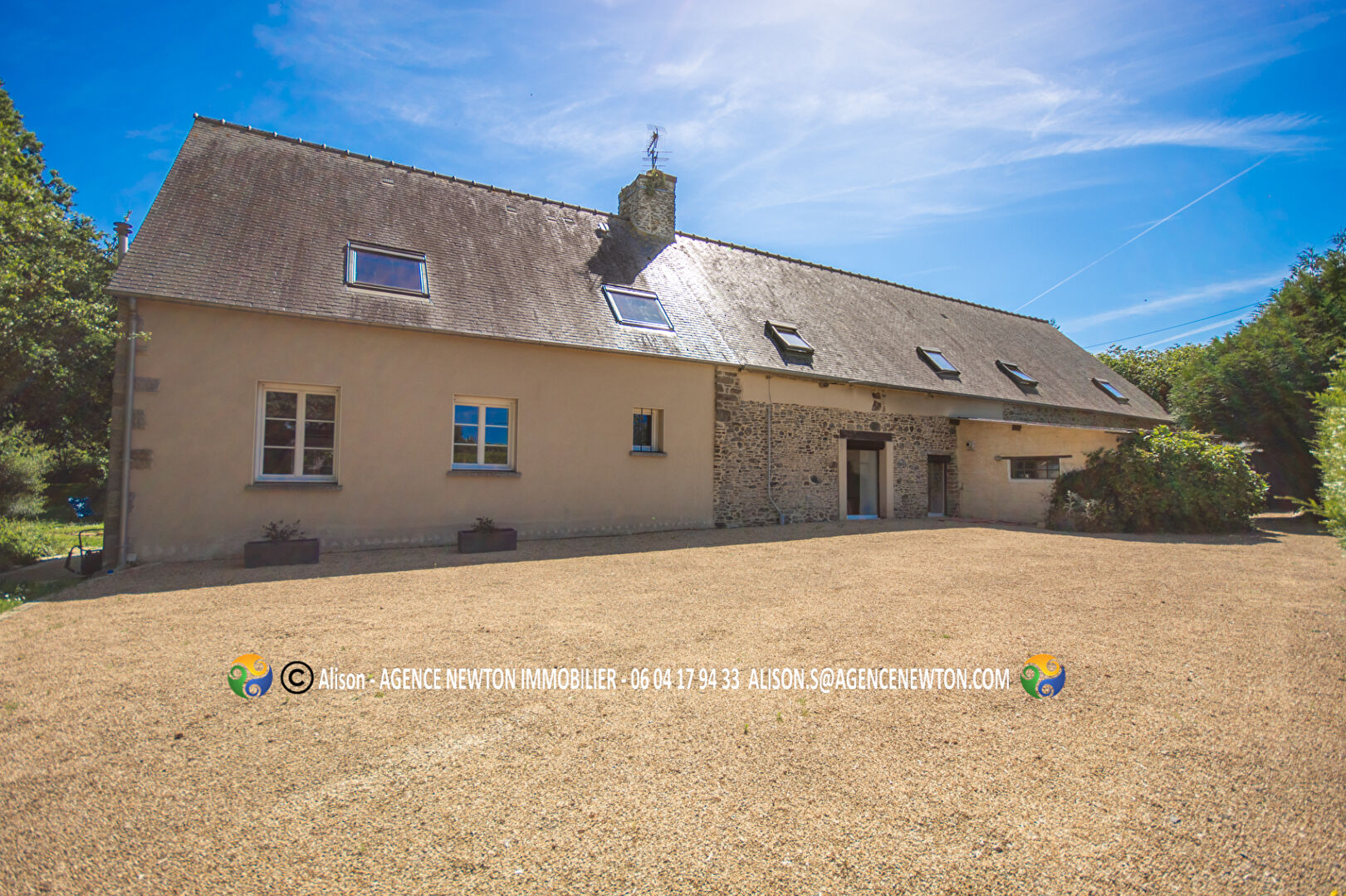 House in Miniac-Morvan - Image 3