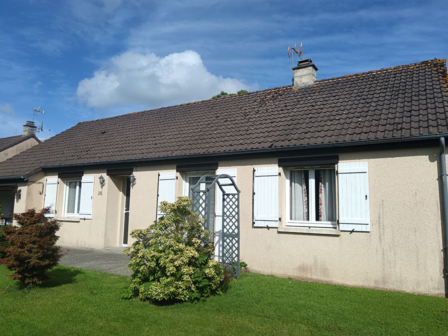 Five-bedroom property in Manche, Normandy, featuring a well-maintained garden and traditional architectural details.
