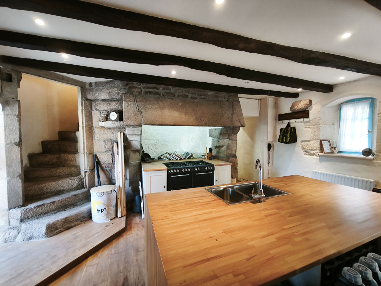 House in Le Croisty - Image 3