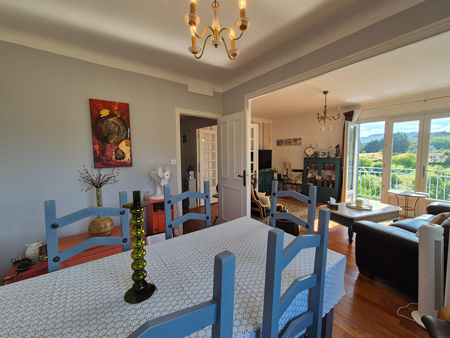 CORREZE. TREIGNAC. Beautiful house of 3 bedrooms with garage and gardens of 1079m2