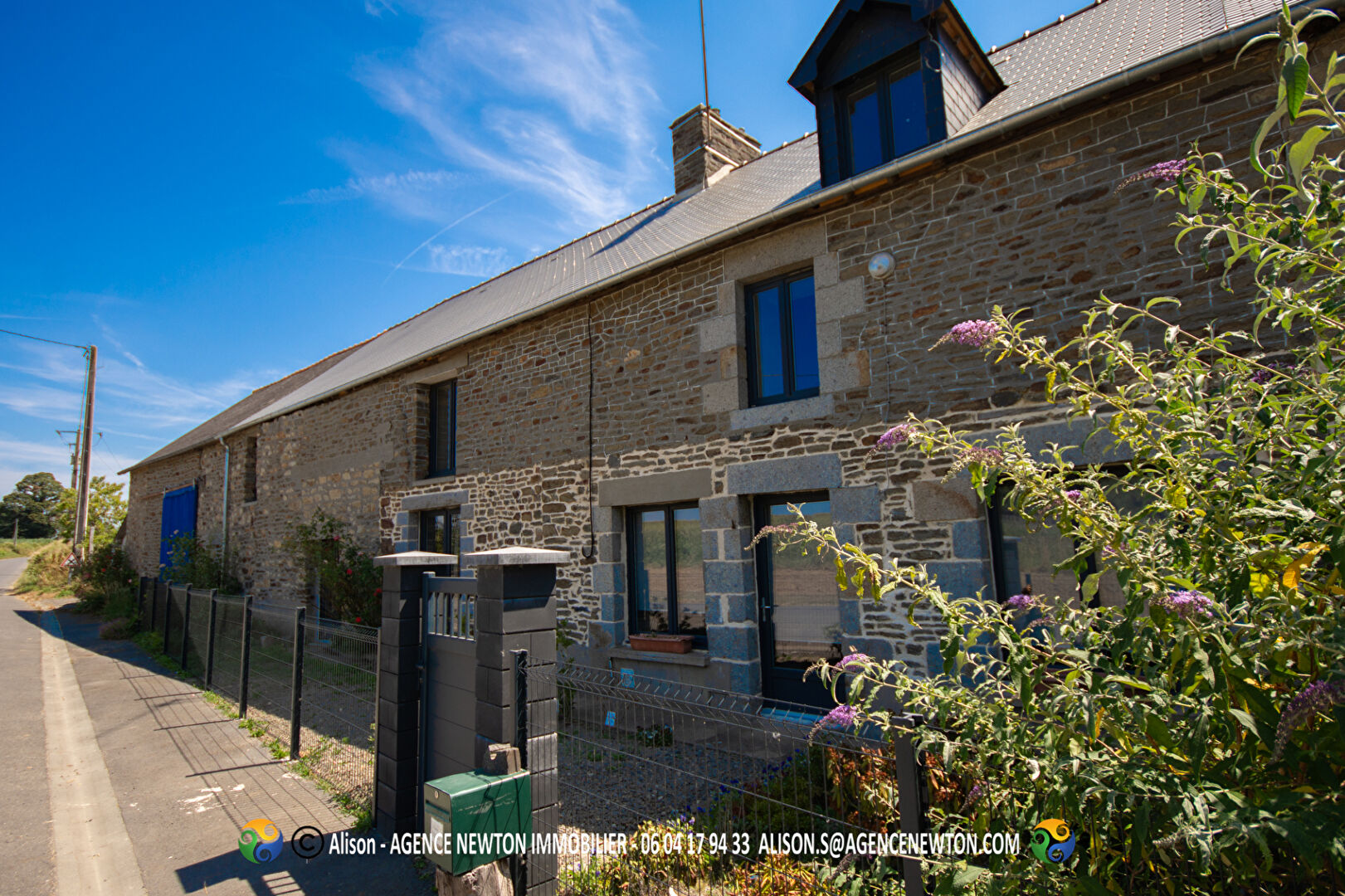 House in Le Mont-Saint-Michel - Image 2